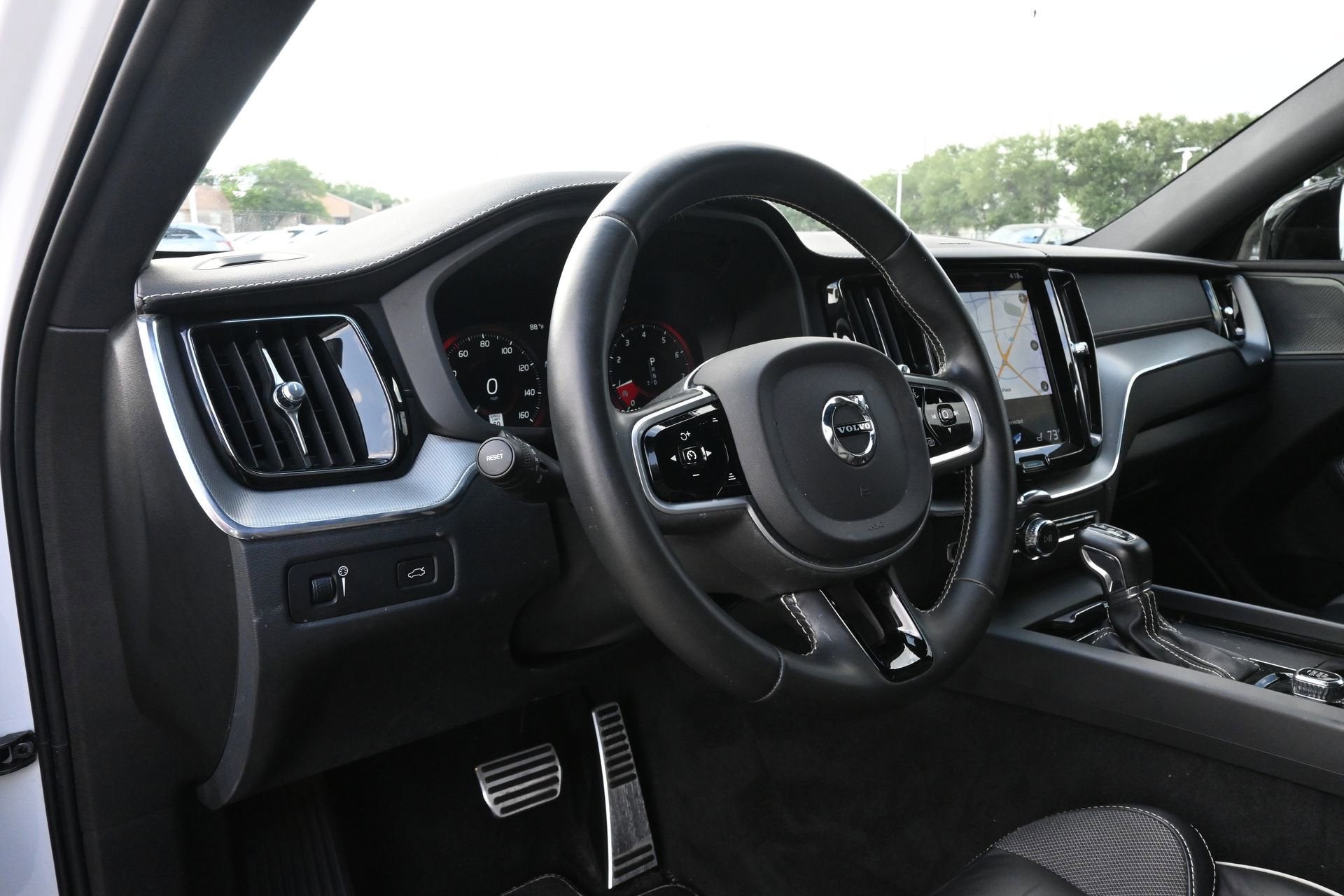 2021 Volvo XC60 R-Design