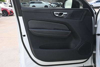 2021 Volvo XC60 R-Design