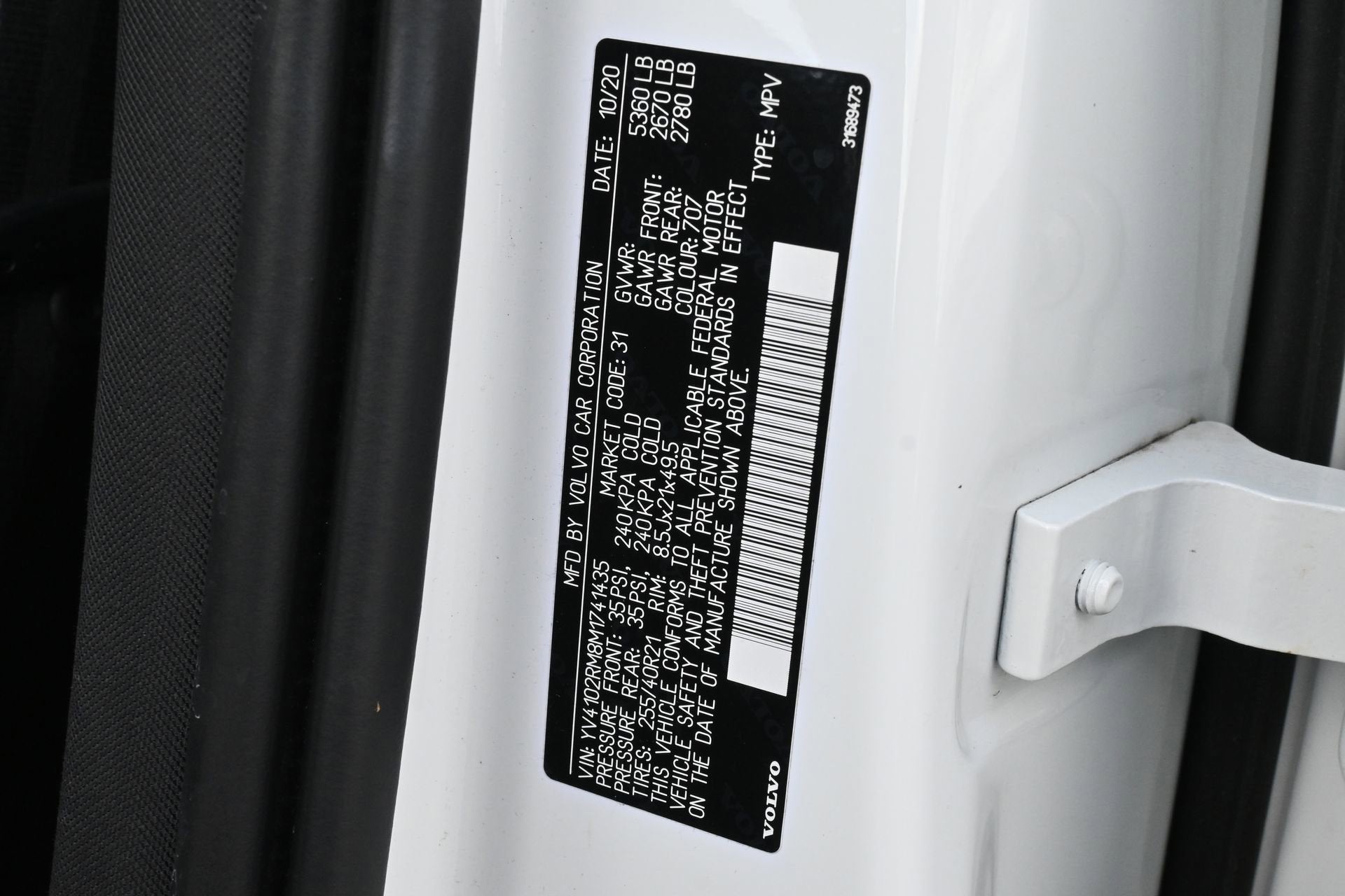 2021 Volvo XC60 R-Design