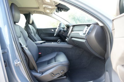 2023 Volvo XC60 Core