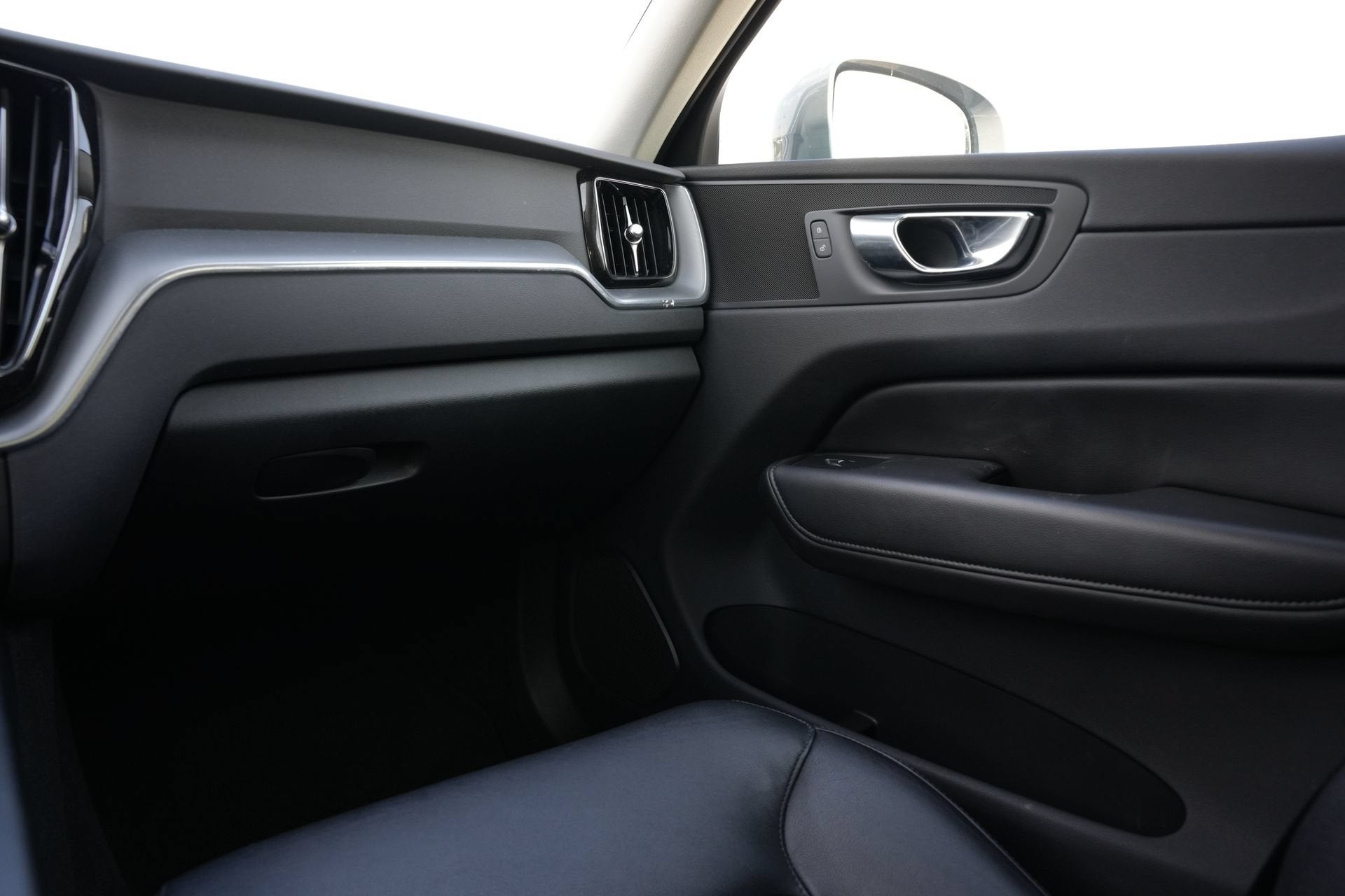 2023 Volvo XC60 Core