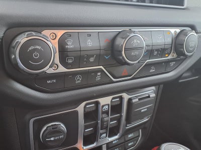 2025 Jeep Wrangler Sahara 4X4