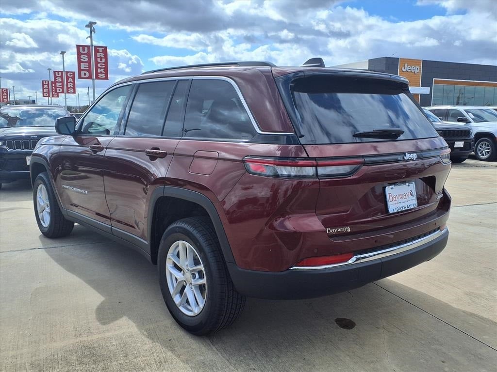 2025 Jeep Grand Cherokee Laredo