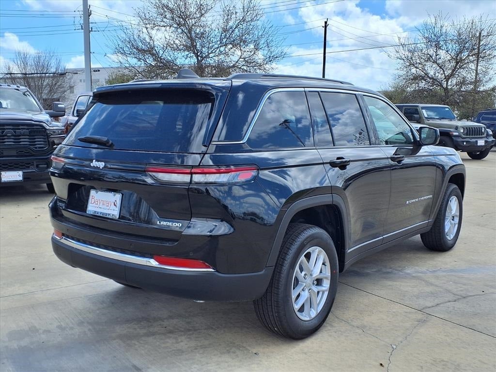 2026 Jeep Grand Cherokee Laredo