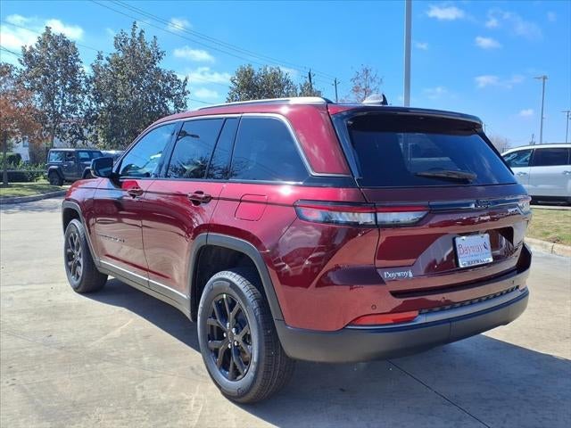 2026 Jeep Grand Cherokee Laredo