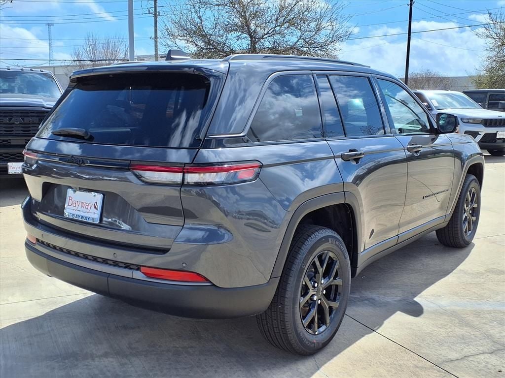 2026 Jeep Grand Cherokee Laredo