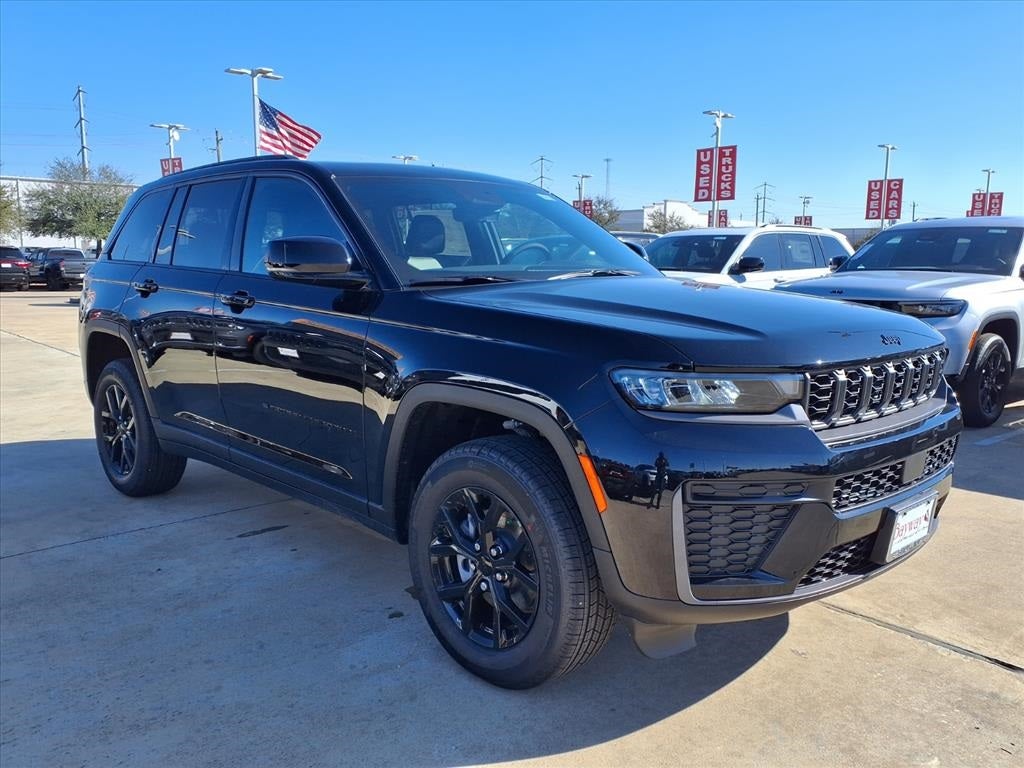 2026 Jeep Grand Cherokee Laredo