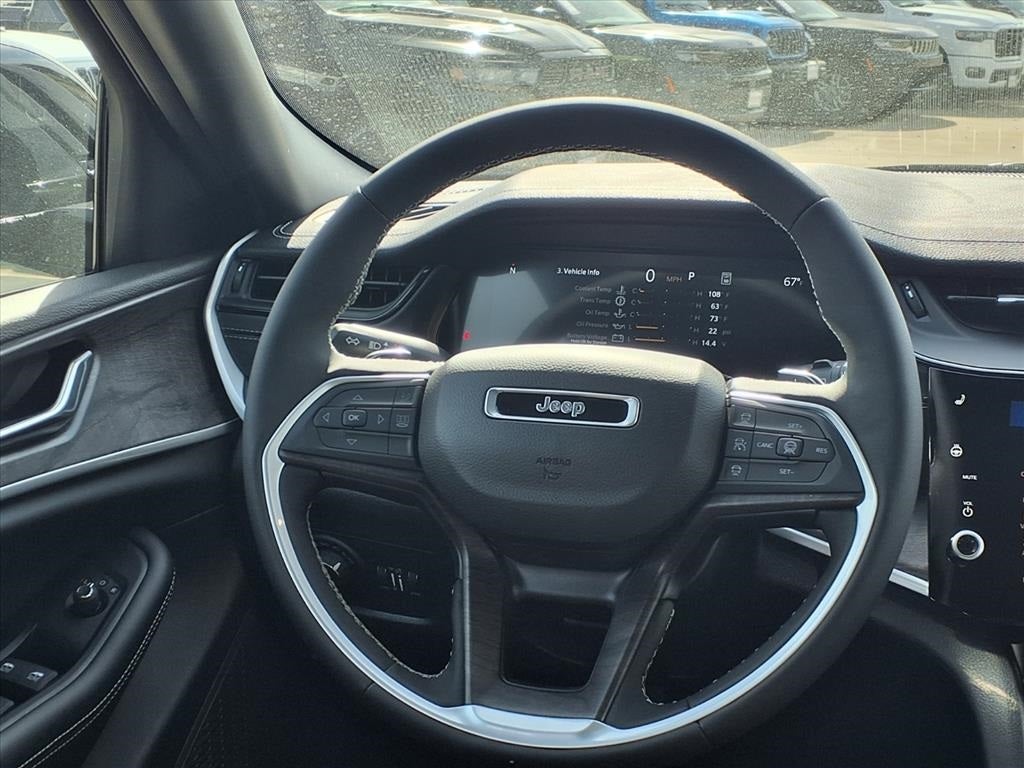 2026 Jeep Grand Cherokee Laredo