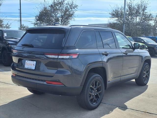 2026 Jeep Grand Cherokee Laredo