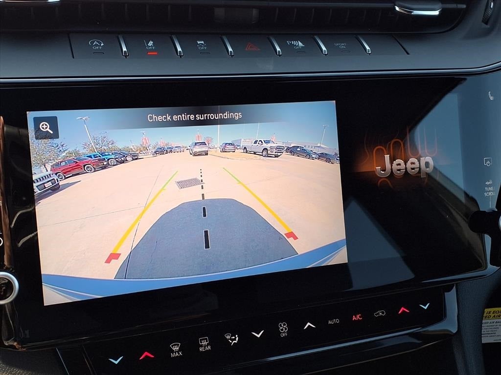 2026 Jeep Grand Cherokee Laredo