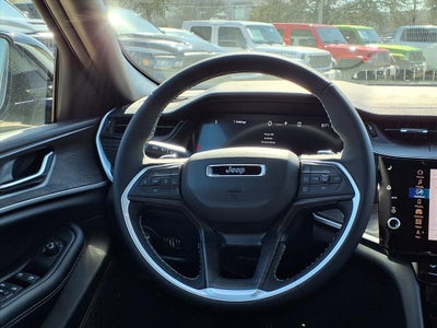 2026 Jeep Grand Cherokee Laredo