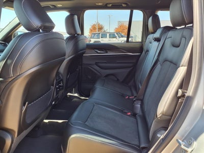 2026 Jeep Grand Cherokee Laredo