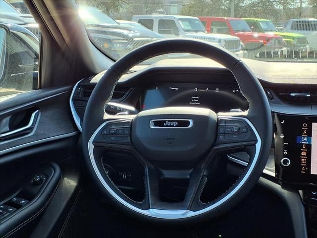 2026 Jeep Grand Cherokee Laredo