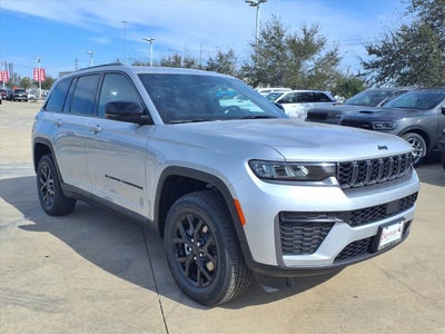 2026 Jeep Grand Cherokee Laredo