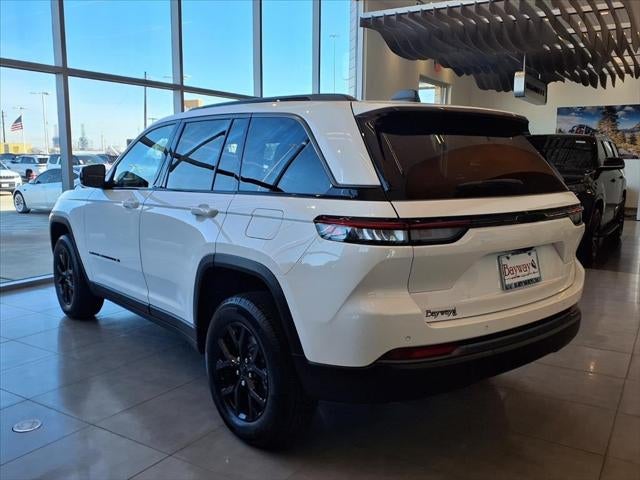 2026 Jeep Grand Cherokee Laredo