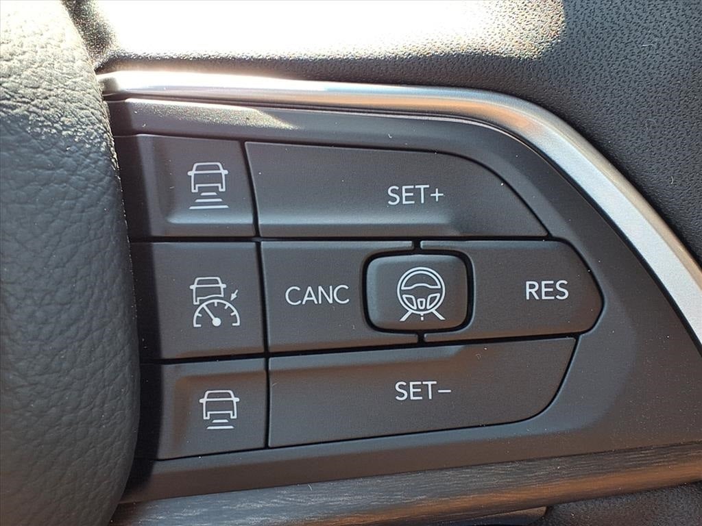 2026 Jeep Grand Cherokee Laredo