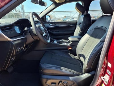 2026 Jeep Grand Cherokee Laredo