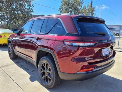 2026 Jeep Grand Cherokee Laredo