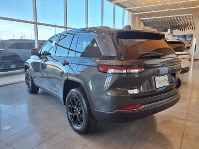 2026 Jeep Grand Cherokee Laredo