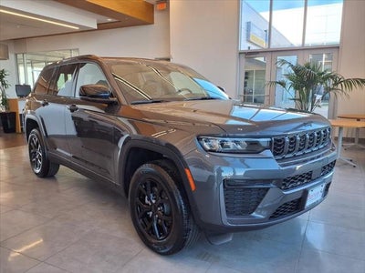 2026 Jeep Grand Cherokee Laredo