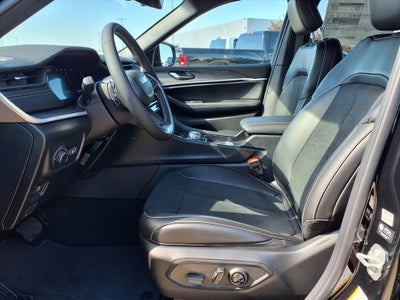 2026 Jeep Grand Cherokee Altitude