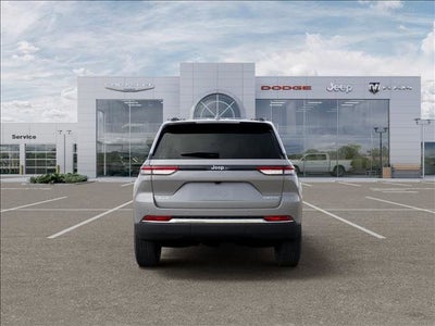 2026 Jeep Grand Cherokee Laredo