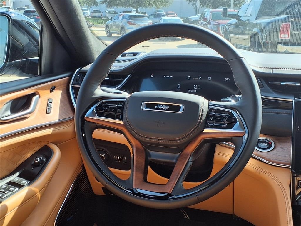 2025 Jeep Grand Cherokee Summit