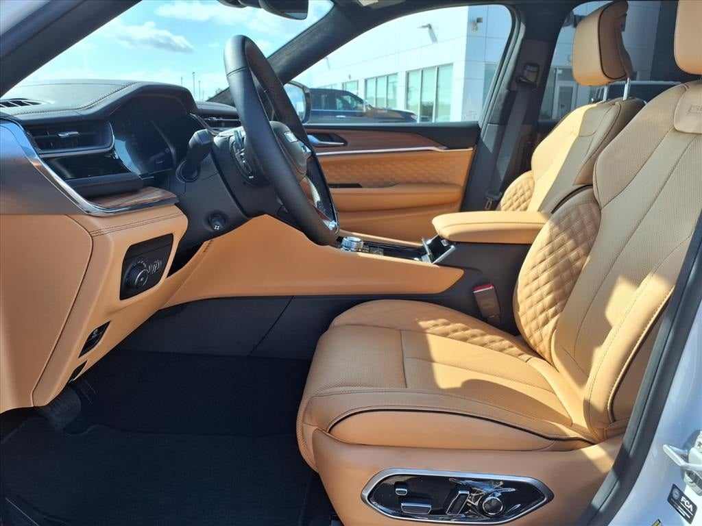 2025 Jeep Grand Cherokee Summit