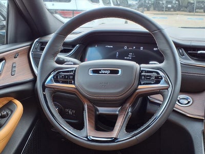 2025 Jeep Grand Cherokee Summit