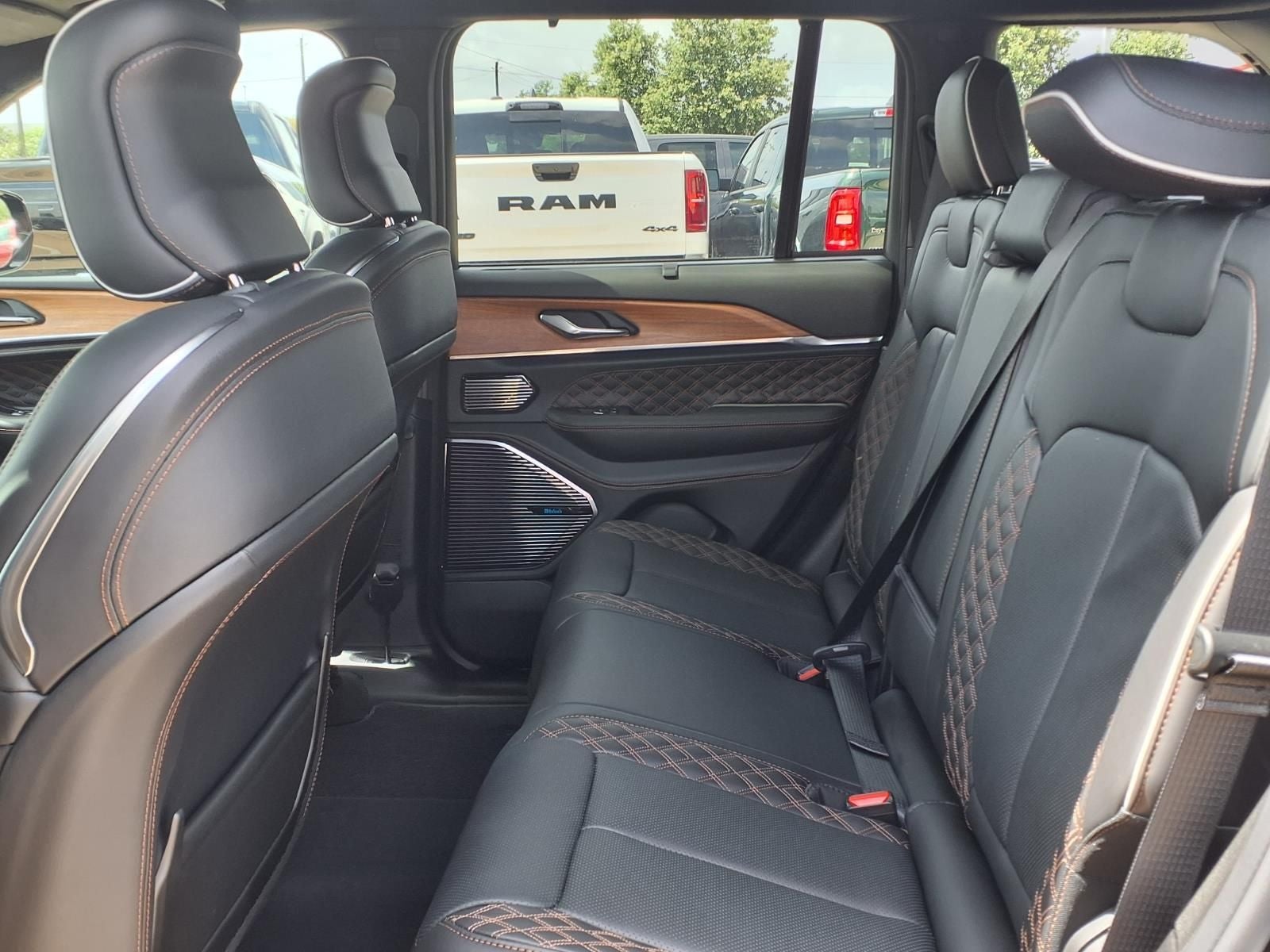 2026 Jeep Grand Cherokee Summit