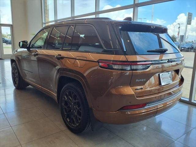 2026 Jeep Grand Cherokee Summit