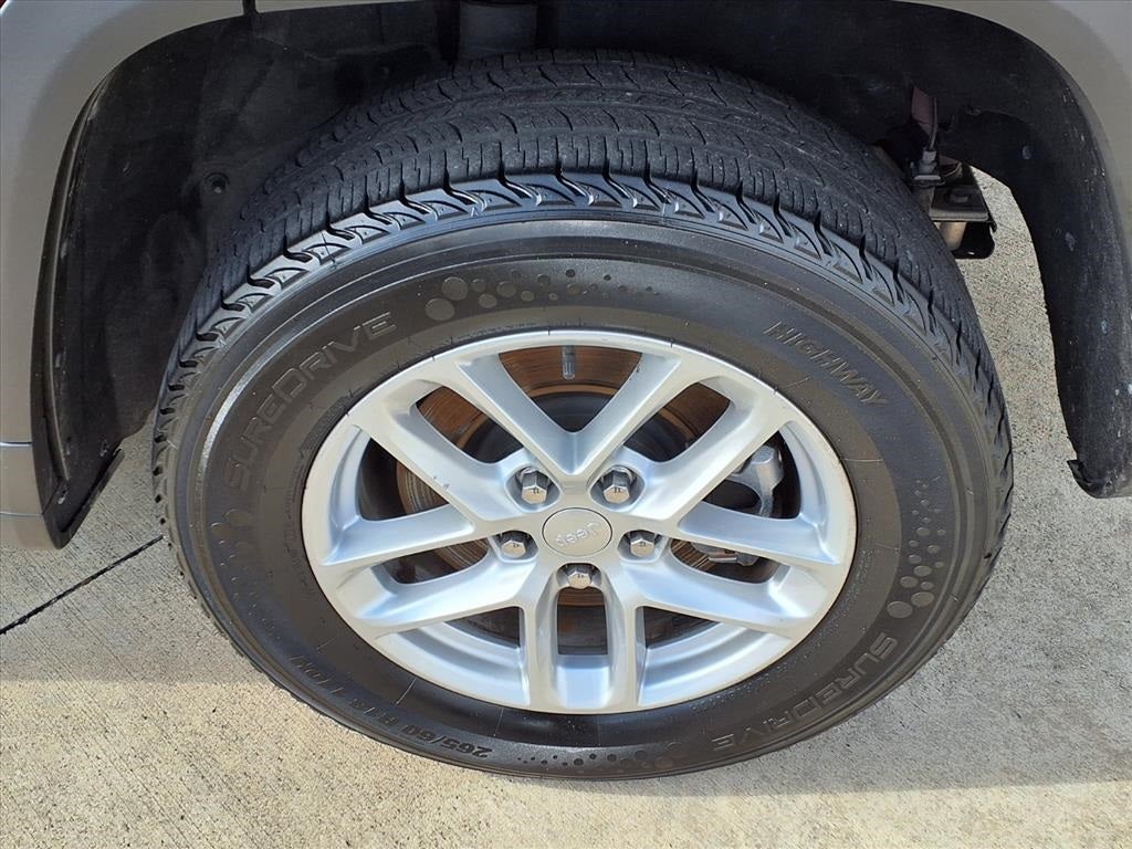 2023 Jeep Grand Cherokee L Laredo APPLE CARPLAY & ANDROID AUTO