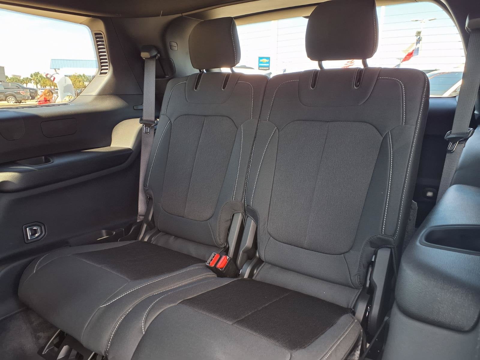 2027 Jeep Grand Cherokee L Laredo