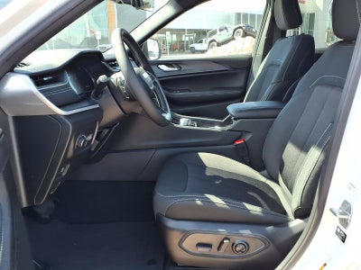 2027 Jeep Grand Cherokee L Laredo