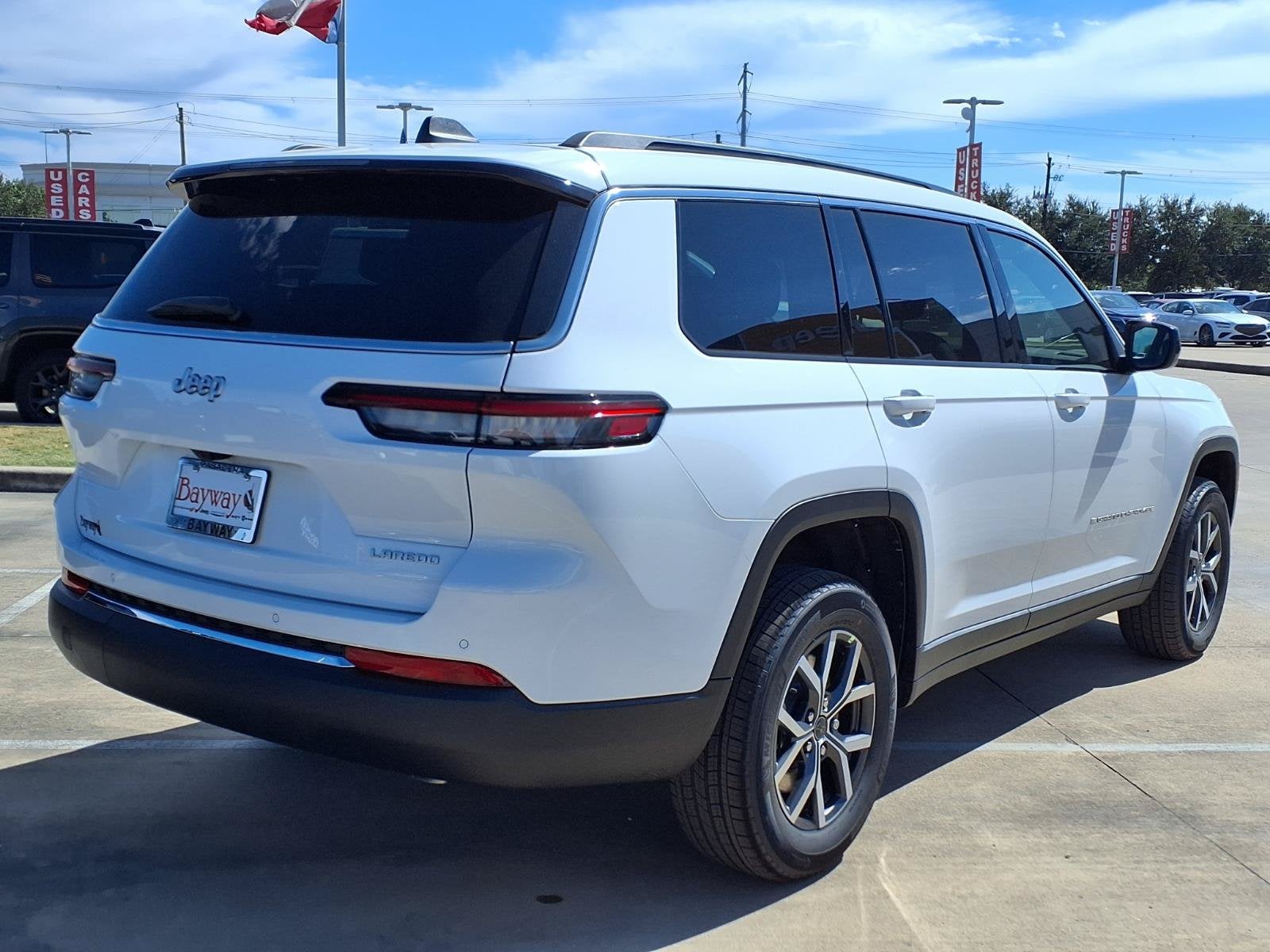 2027 Jeep Grand Cherokee L Laredo