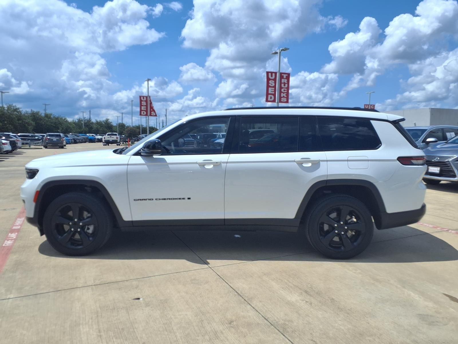 2023 Jeep Grand Cherokee L Altitude APPEARANCE PKG