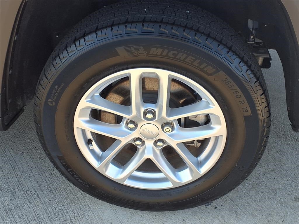 2025 Jeep Grand Cherokee L Laredo X 4X4