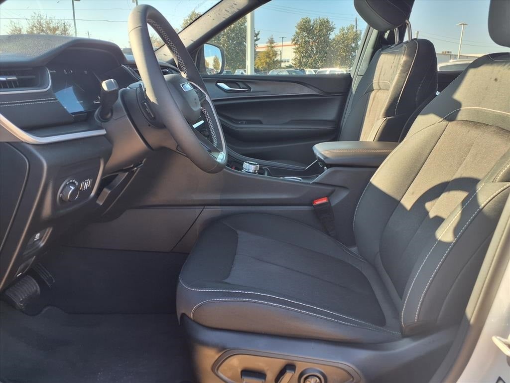 2025 Jeep Grand Cherokee L Laredo X 4X4