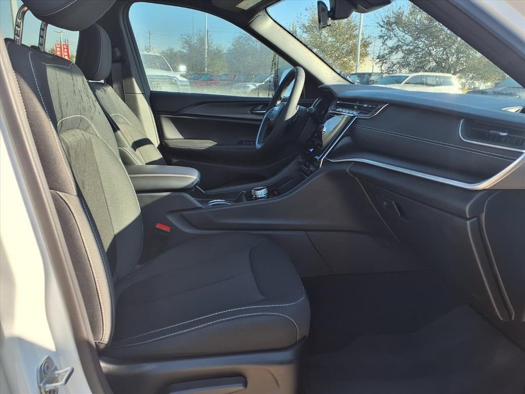 2025 Jeep Grand Cherokee L Laredo X 4X4