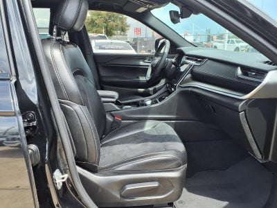 2023 Jeep Grand Cherokee L Altitude 4X4 SUNROOF