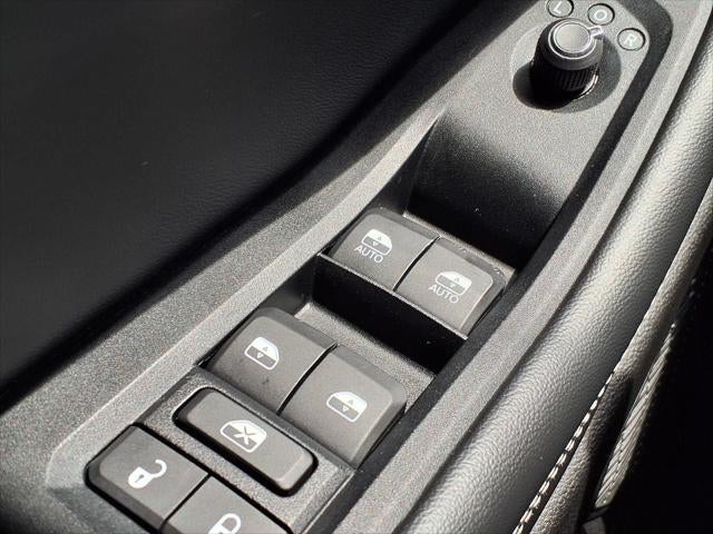 2023 Jeep Grand Cherokee L Altitude 4X4 SUNROOF