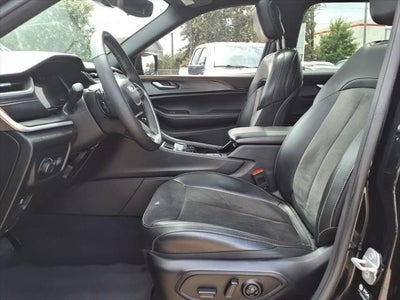 2023 Jeep Grand Cherokee L Altitude 4X4 SUNROOF