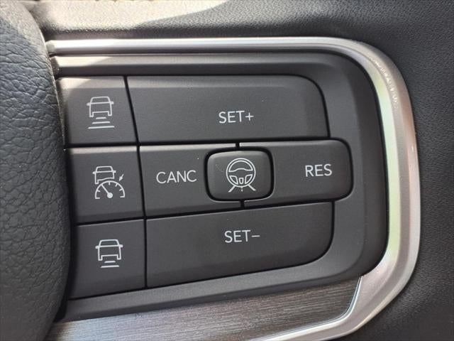 2026 Jeep Grand Wagoneer 4x2