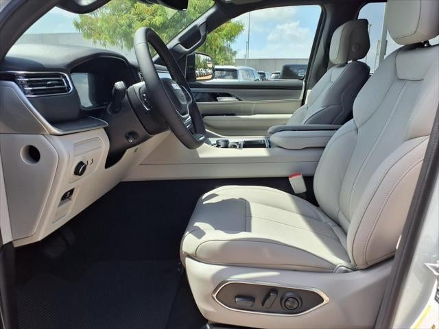 2026 Jeep Grand Wagoneer 4x2