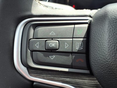 2024 Jeep Wagoneer L Series II BLIND-SPOT & PARKSENSE­®