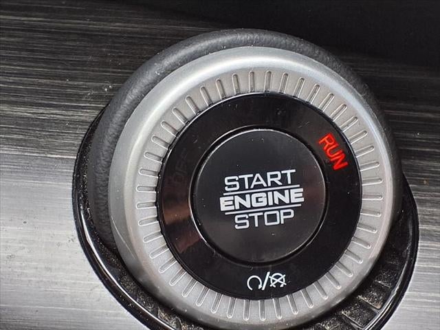 2024 Jeep Wagoneer L Series II BLIND-SPOT & PARKSENSE­®