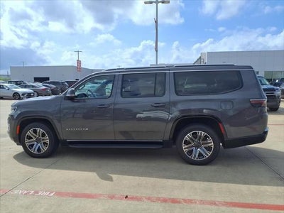 2024 Jeep Wagoneer L Series II BLIND-SPOT & PARKSENSE­®