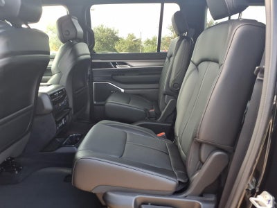 2026 Jeep Grand Wagoneer L 4x4