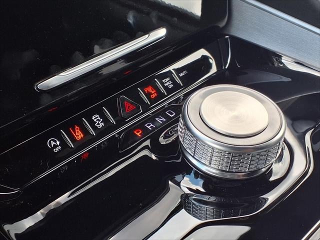 2026 Jeep Grand Wagoneer 4x2
