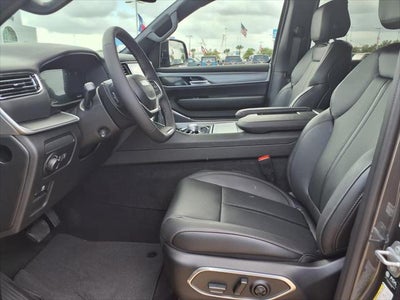 2026 Jeep Grand Wagoneer 4x2